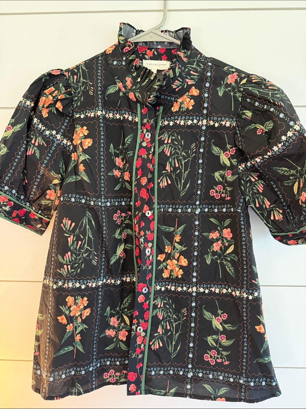 entro Black Floral Puff-Sleeve Ruffled Collar blouse